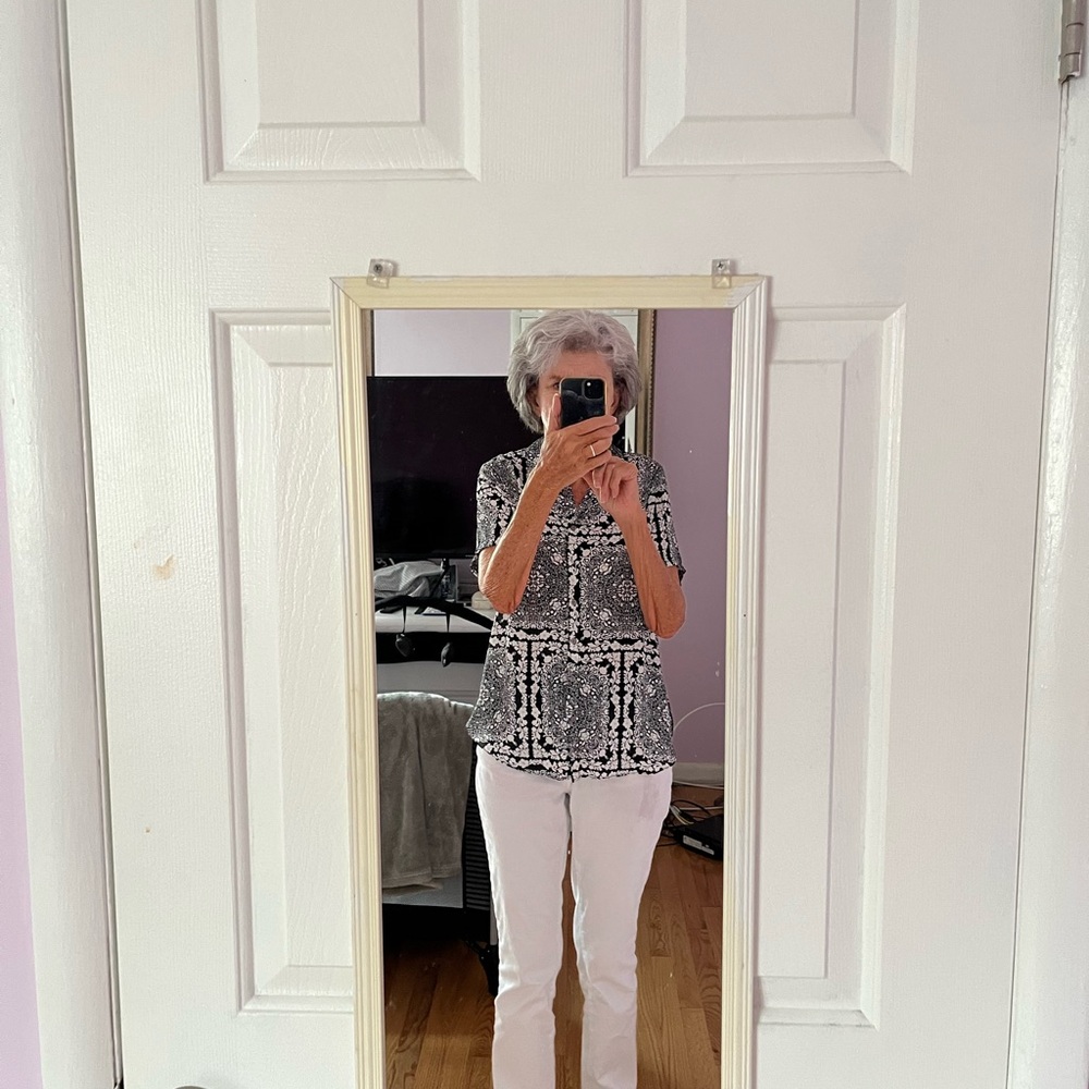Rose & Olive Monochrome Geometric women’s Shirt